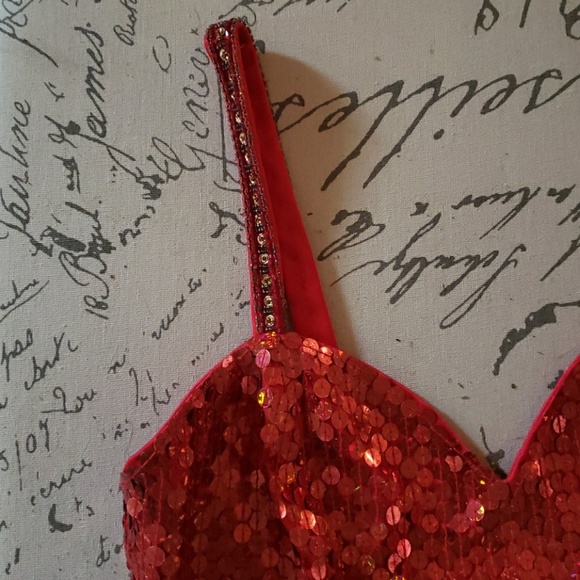 Dress - Picture 2 of 6